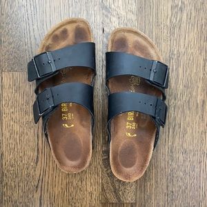 Black Birkenstock Arizona sandal size 37